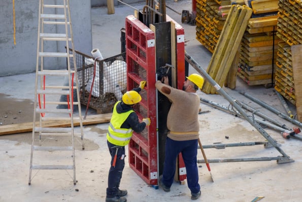 DIG Construction - concrete formwork personnel